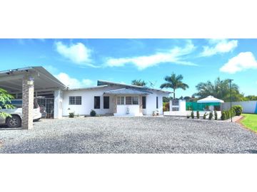 VENTA DE CASA EN AGUADULCE CON PISCINA 8,000 MT2