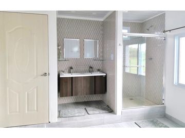VENTA DE CASA EN AGUADULCE CON PISCINA 8,000 MT2