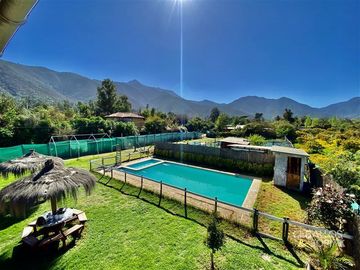 Casa en venta de 6 dorm. en Olmué