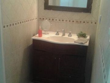 MAJESTUOSO CHALET 5 AMB. SOBRE LOTE EN ESQUINA
