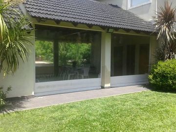 MAJESTUOSO CHALET 5 AMB. SOBRE LOTE EN ESQUINA