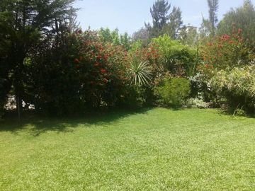 MAJESTUOSO CHALET 5 AMB. SOBRE LOTE EN ESQUINA
