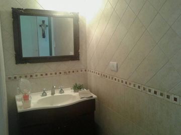 MAJESTUOSO CHALET 5 AMB. SOBRE LOTE EN ESQUINA