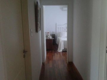 MAJESTUOSO CHALET 5 AMB. SOBRE LOTE EN ESQUINA