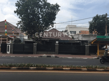 Rumah Komersial Terbaik Di Jantung Menteng