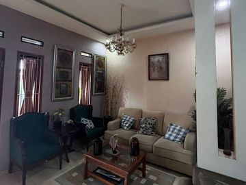 RUMAH MINIMALIS 2 LANTAI SIAP HUNI DI VILLA PAMULANG , PONDOK BENDA TANGSEL