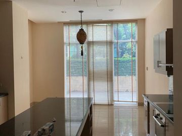 DIJUAL THE PAKUBUWONO RESIDENCES TOWNHOUSE (FULL FURNISH)