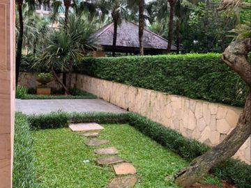 DIJUAL THE PAKUBUWONO RESIDENCES TOWNHOUSE (FULL FURNISH)