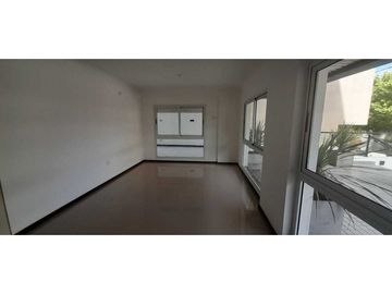 VENDO DPTO VENETO CATEGORIA PLANTA BAJA HERMOSO Y AMPLIO