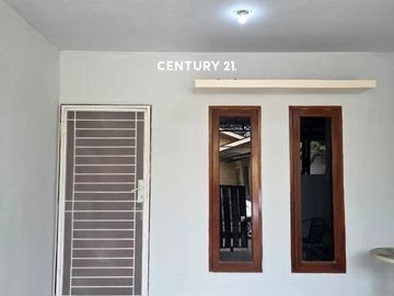 Rumah Rapi  Bersih Di Bulevar Hijau Bekasi Kota