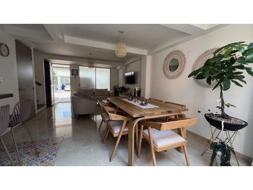 VENTA DE HERMOSA CASA MEDIANERA REMODELADA BARRIO LA VILLA PEREIRA