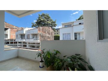 VENTA DE HERMOSA CASA MEDIANERA REMODELADA BARRIO LA VILLA PEREIRA
