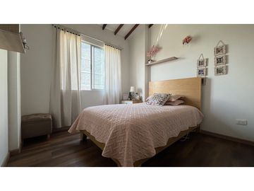 VENTA DE HERMOSA CASA MEDIANERA REMODELADA BARRIO LA VILLA PEREIRA