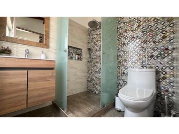 VENTA DE HERMOSA CASA MEDIANERA REMODELADA BARRIO LA VILLA PEREIRA