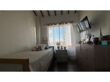 VENTA DE HERMOSA CASA MEDIANERA REMODELADA BARRIO LA VILLA PEREIRA