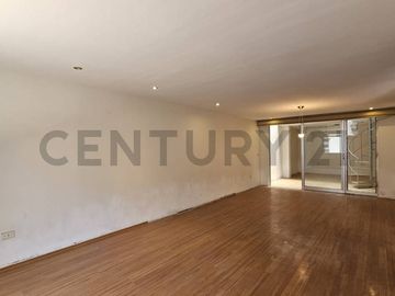 LINDA CASA EN LA AURORA MIRAFLORES
