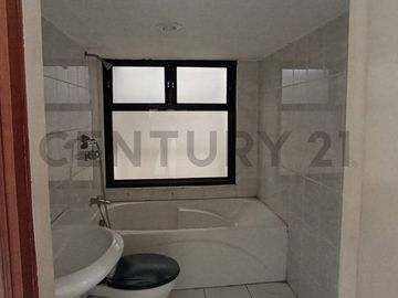 LINDA CASA EN LA AURORA MIRAFLORES