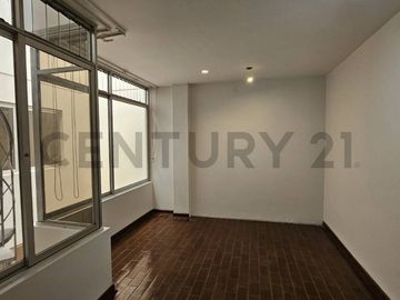 LINDA CASA EN LA AURORA MIRAFLORES
