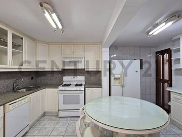 LINDA CASA EN LA AURORA MIRAFLORES