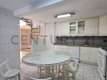 LINDA CASA EN LA AURORA MIRAFLORES