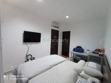 DIJUAL RUMAH 2.5 LANTAI FULL RENOF DI CLUSTER MISSISIPPI, JGC