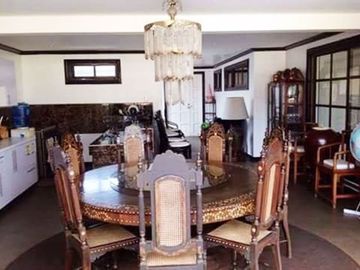 SEMI-FURNISHED 4BR TOWNHOUSE FOR SALE IN SAN MIGUEL VILLAGE