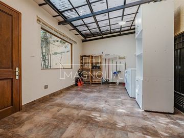 Casa en venta de 5 dorm. en Lo Barnechea