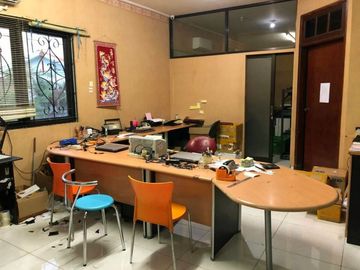 RUMAH KANTOR KUPANG INDAH SUKOMANUNGGAL MURAH 2 LANTAI
