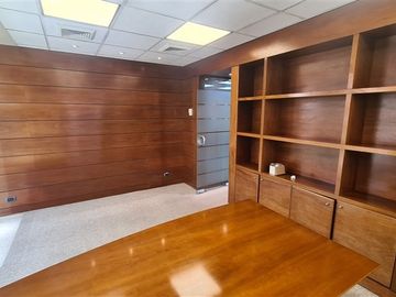 Oficina Arriendo Las Condes 165m Amblada rebajada Malcantara
