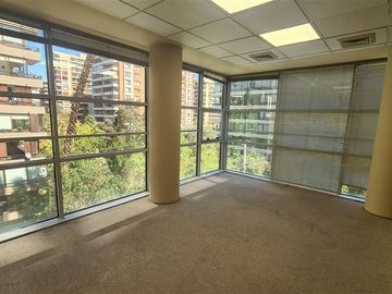 Oficina Arriendo Las Condes 165m Amblada rebajada Malcantara