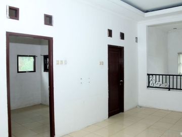 Rumah bekas murah TAMAN FRAMBOSA VIDA BEKASI