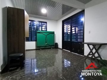 Casa campestre en parcelación, Morelia, Pereira