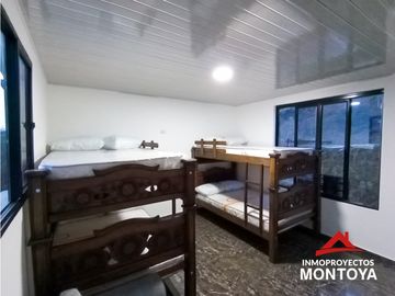 Casa campestre en parcelación, Morelia, Pereira