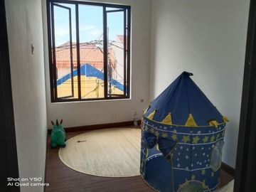 Rumah modern siap huni murah bebas banjir di duren sawit jakarta