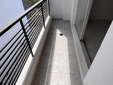 Thompson 500 * Departamento de 2 ambientes al contrafrente a ESTRENAR en CABALLITO*