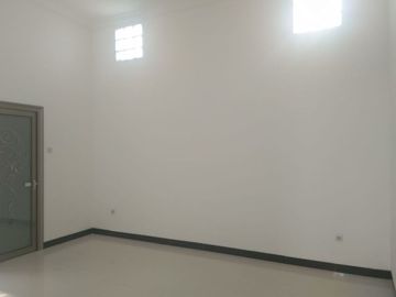 Rumah Murah Gress 2 Lantai Wisma Permai Tengah