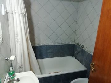 Chalet 4 ambientes en venta zona Estrada