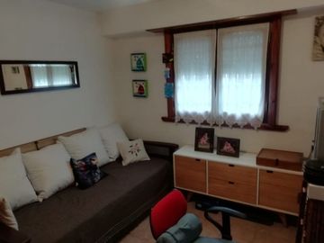 Chalet 4 ambientes en venta zona Estrada