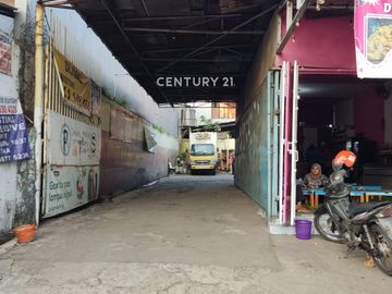 Rumah Dan Tempat Usaha Luas Dan Strategis Di Penggilingan S9728