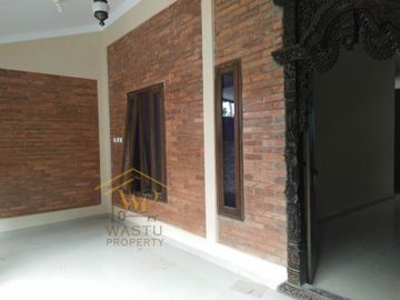 JOGLO KLASIK KAYU JATI DI PRAMBANAN