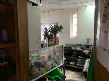 VENDO COMO TERRENO EN LAS AGUILAS AMPLIACION