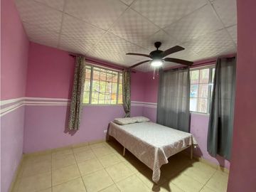Venta de terreno y casa en Altos de Cerro Azul