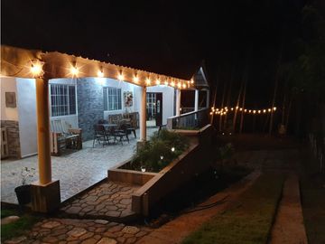 Venta de terreno y casa en Altos de Cerro Azul