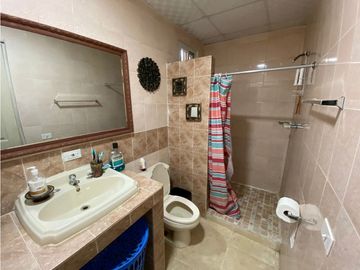 Venta de terreno y casa en Altos de Cerro Azul