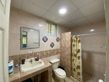 Venta de terreno y casa en Altos de Cerro Azul
