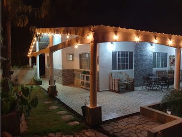 Venta de terreno y casa en Altos de Cerro Azul