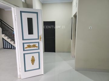 Best Deal Rumah Di Jatisampurna Bekasi  LT 140m LB 200m