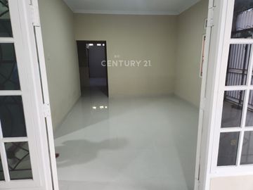 Best Deal Rumah Di Jatisampurna Bekasi  LT 140m LB 200m