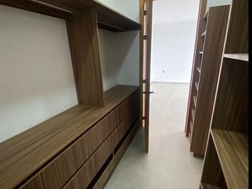 CASA EN FRACC. BOSQUE CEDROS