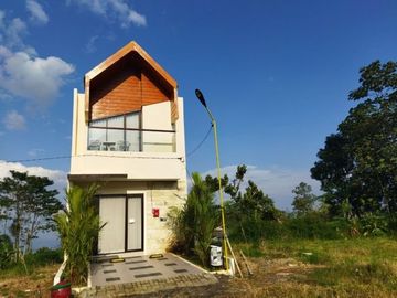 DIJUAL VILLA DI BATU DENGAN VIEW GUNUNG DAN KOTA MALANG